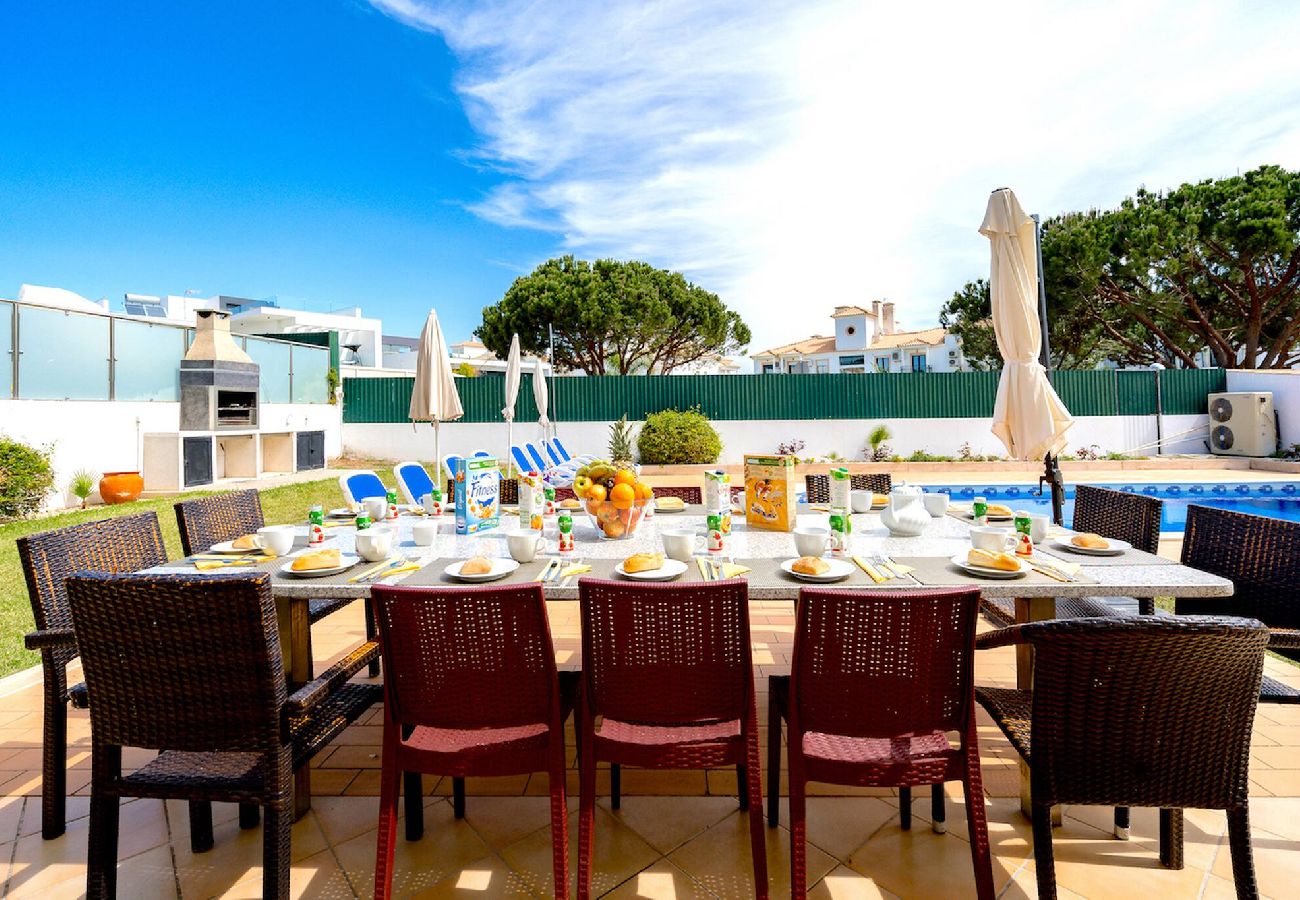 Huis in Albufeira - Vila Brady