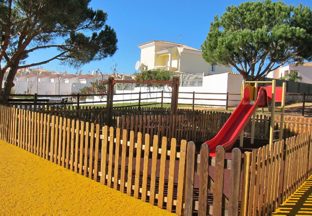 Huis in Albufeira - Vila Brady