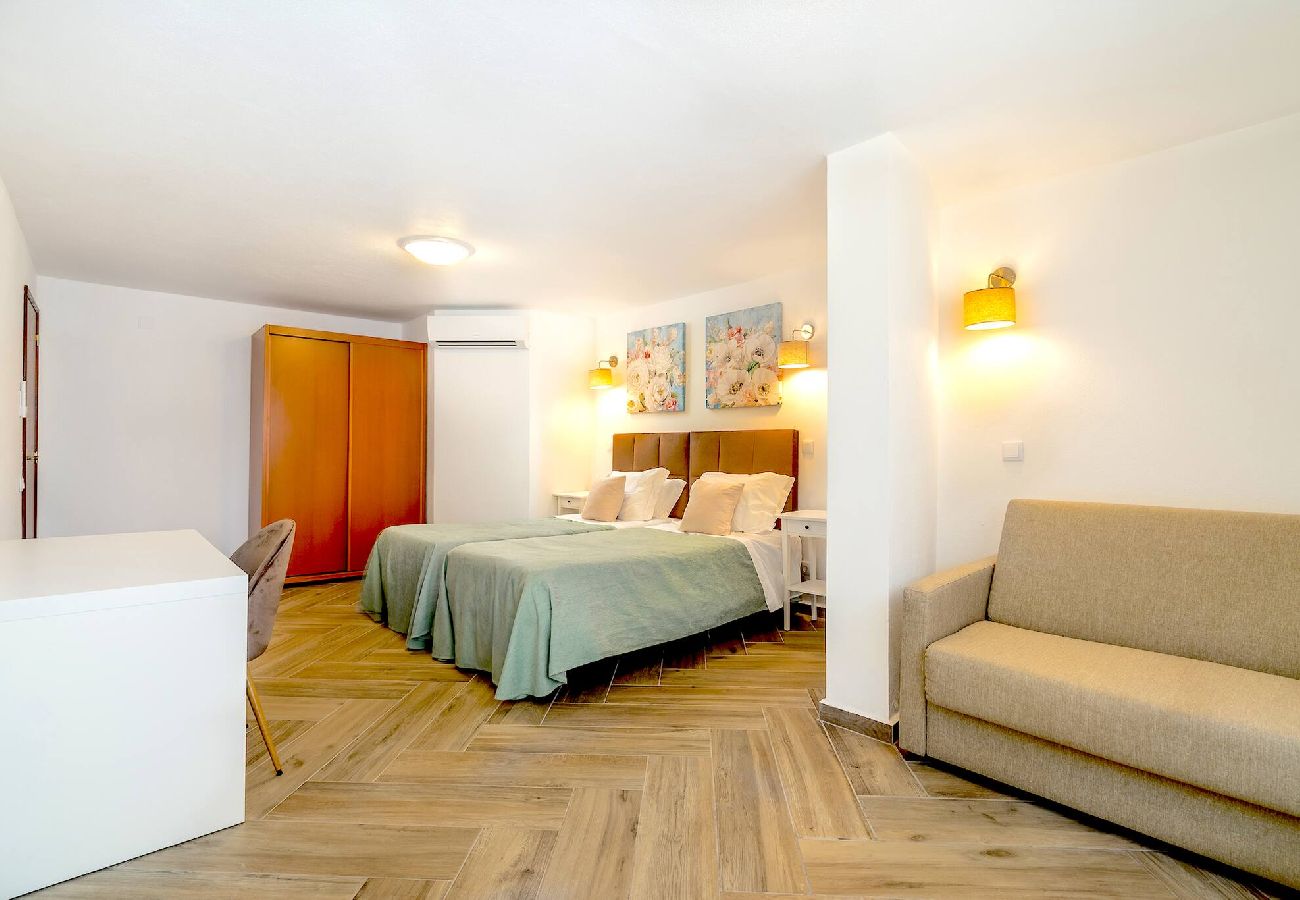 Huis in Albufeira - Vila Brady