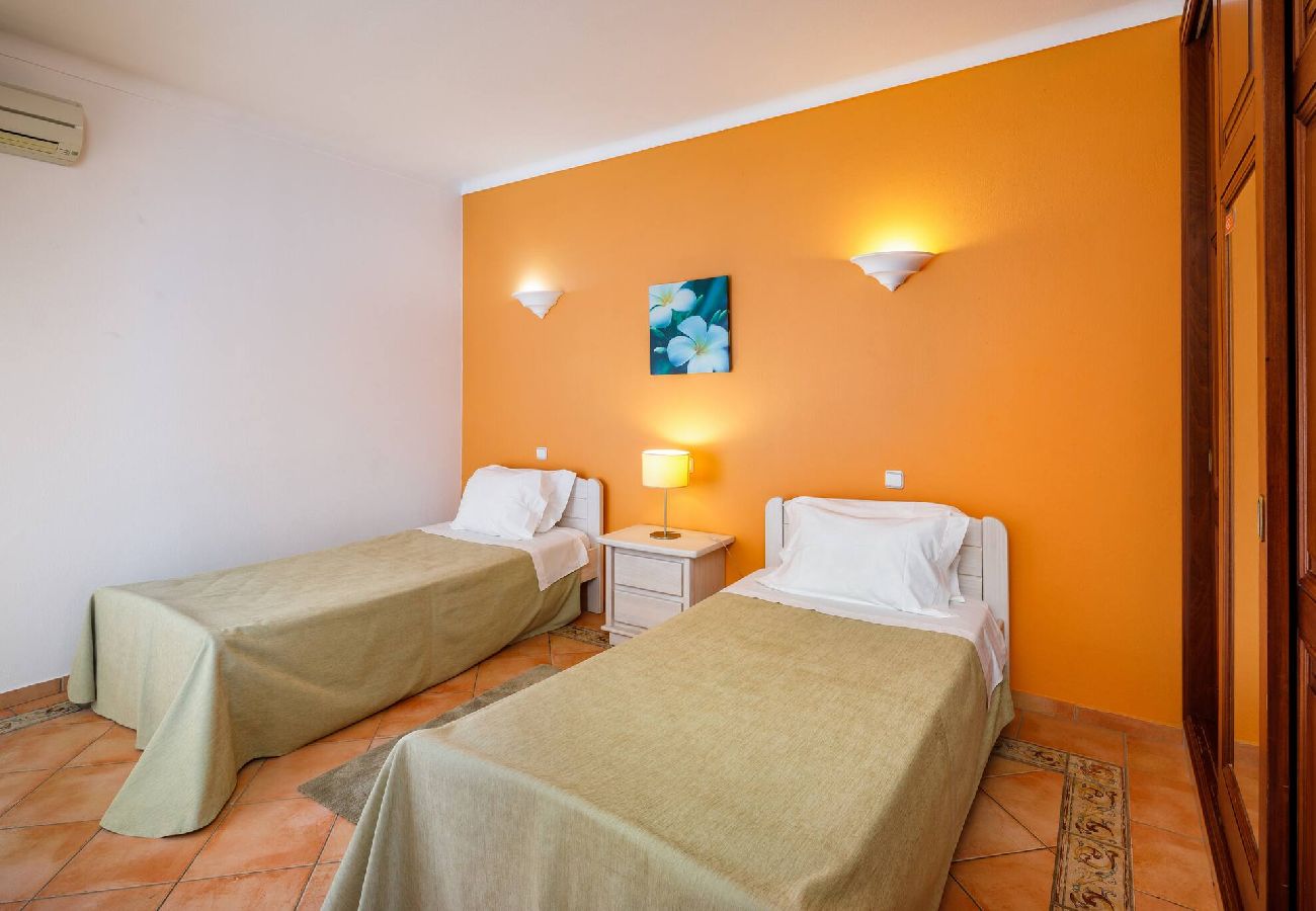 Casa en Albufeira - Vila Tenazinha 1 e 2